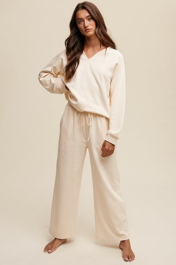 V-neck Sweatshirt and Pants Set, Listicle