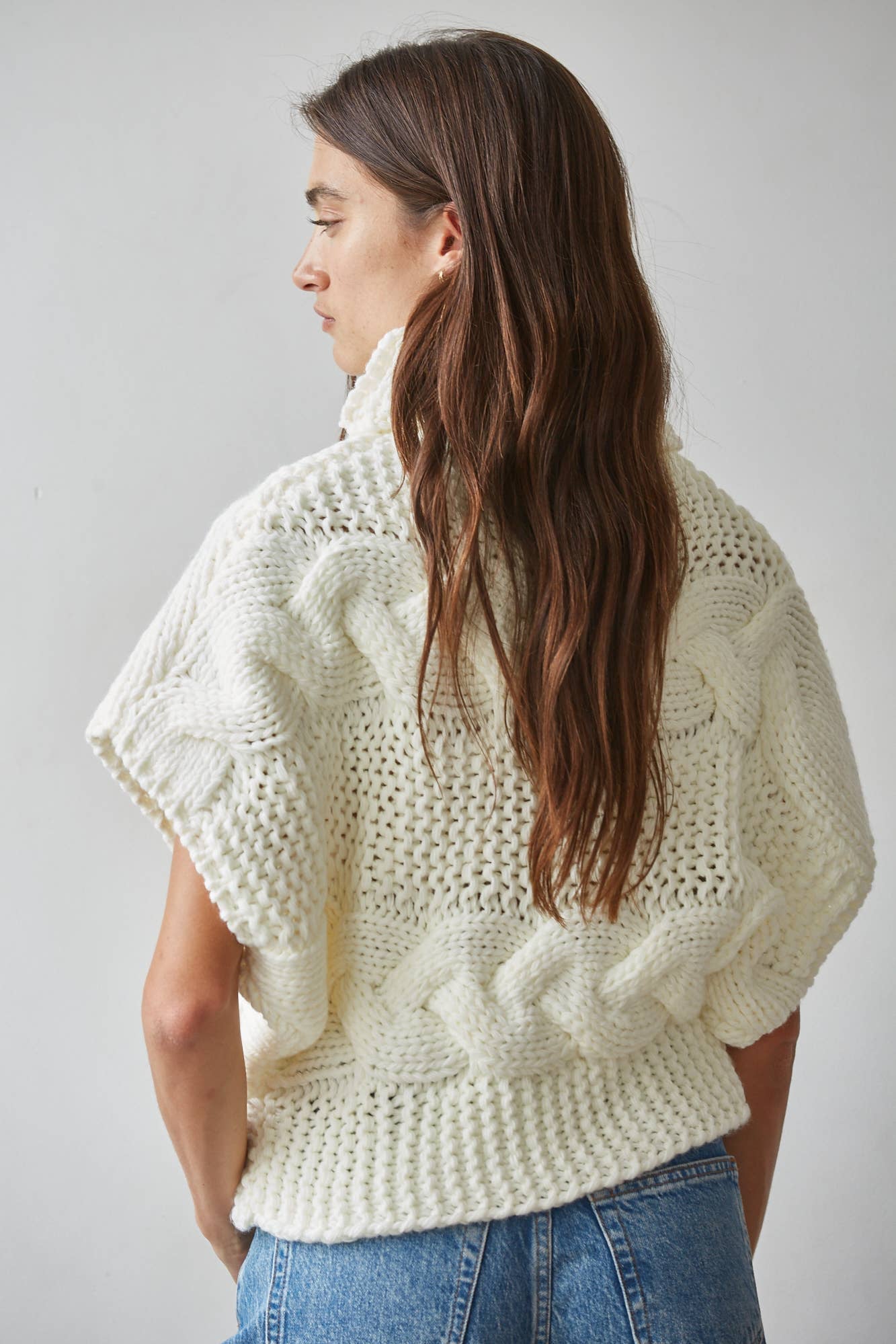 By Together - Knit Sweater Cable Knit Turtle Neck Sleeveless Top