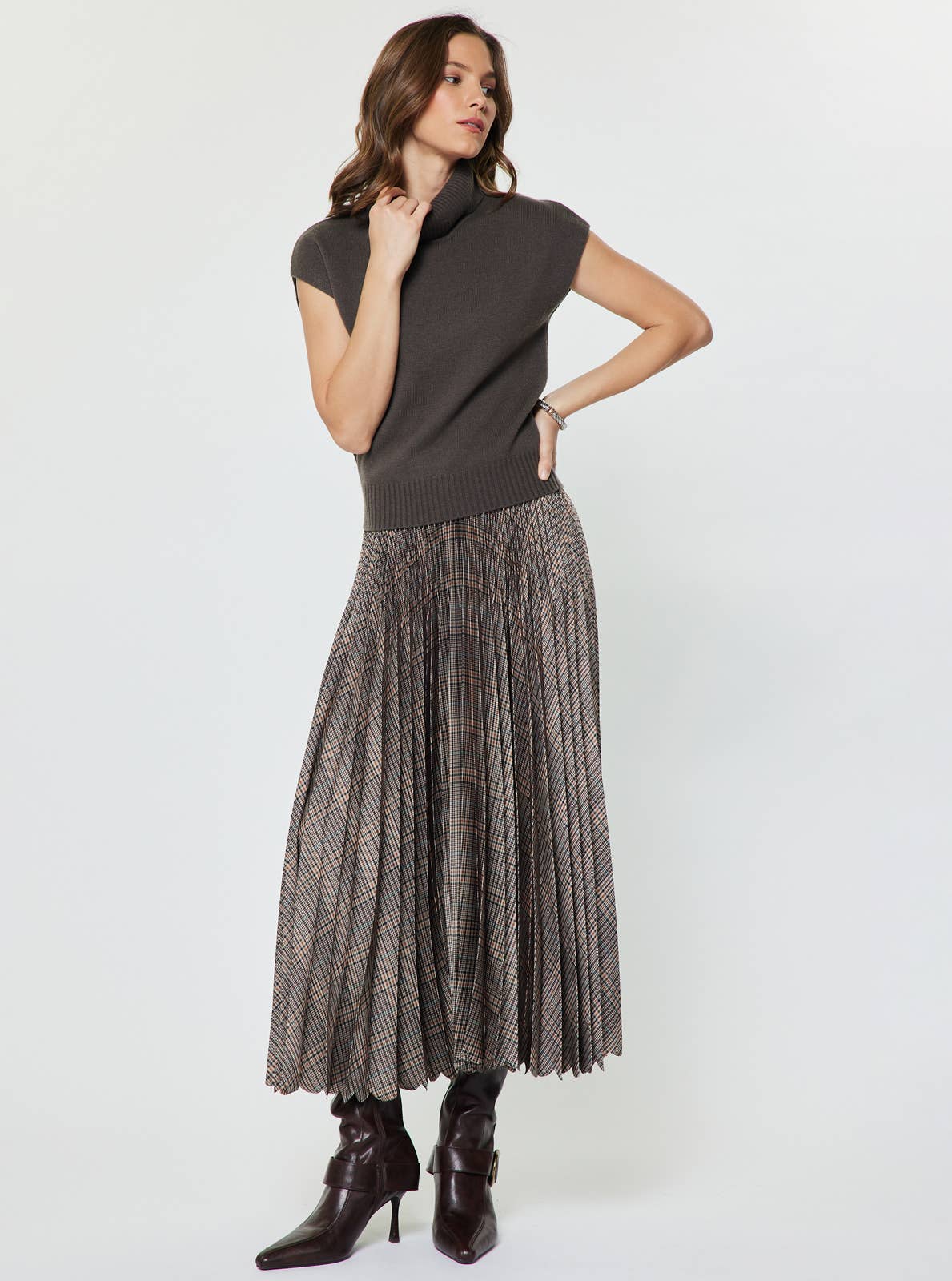 Current Air - Turtleneck Short Sleeve Knit Sweater