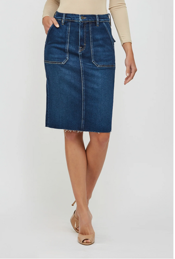 Hidden Jeans Front Pocket Skirt in Dark Wash