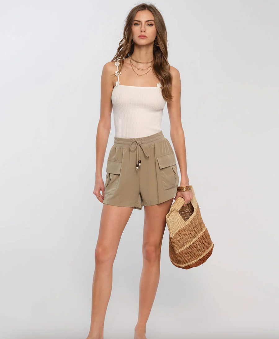 Sorvino Short in Olive, Heartloom