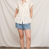En Crème - Floral Embroidery Button Down Shirt