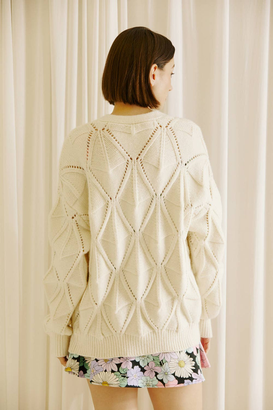 STORIA - Monochromatic Diamond Knit Cardigan