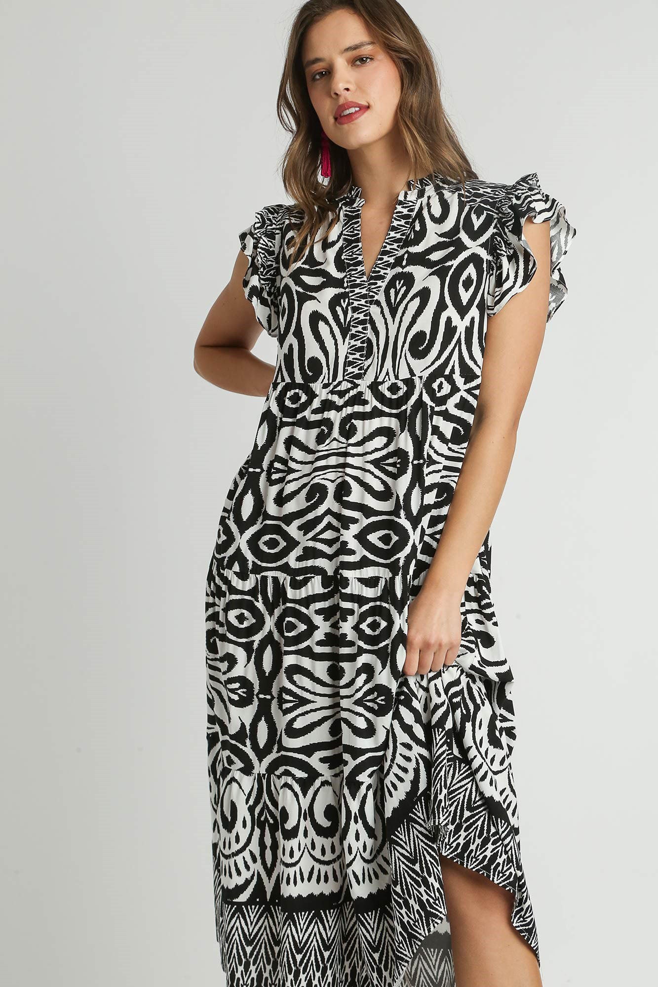 Umgee Border Print Cap Midi Dress (Plus Size) Black / 1XL Umgee Border Print Cap Midi Dress (Plus Size) Black / 1XL